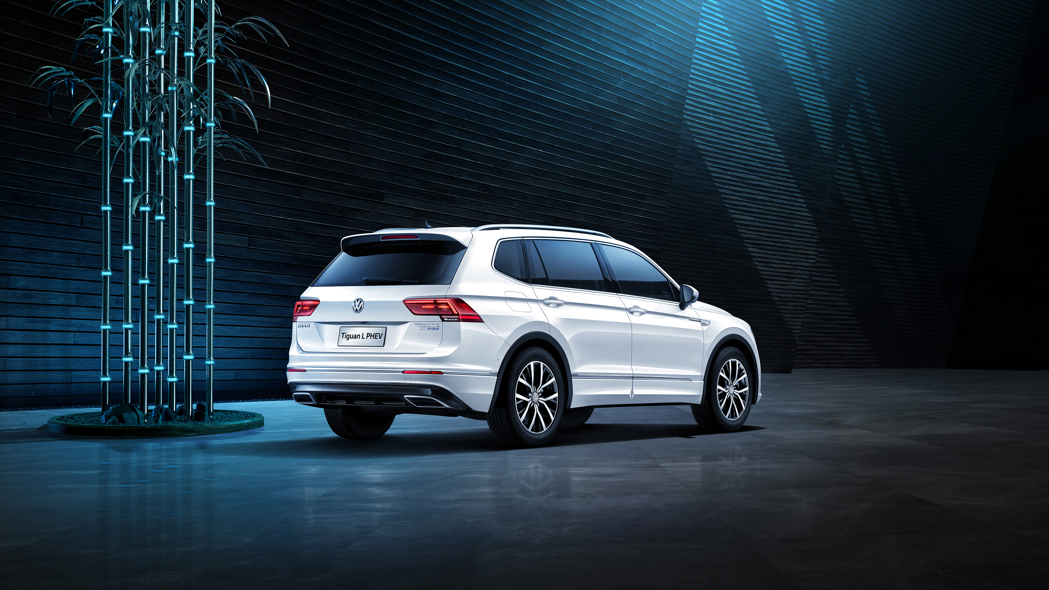 途观l插电式混合动力版亮相成都车展 预售火热启动