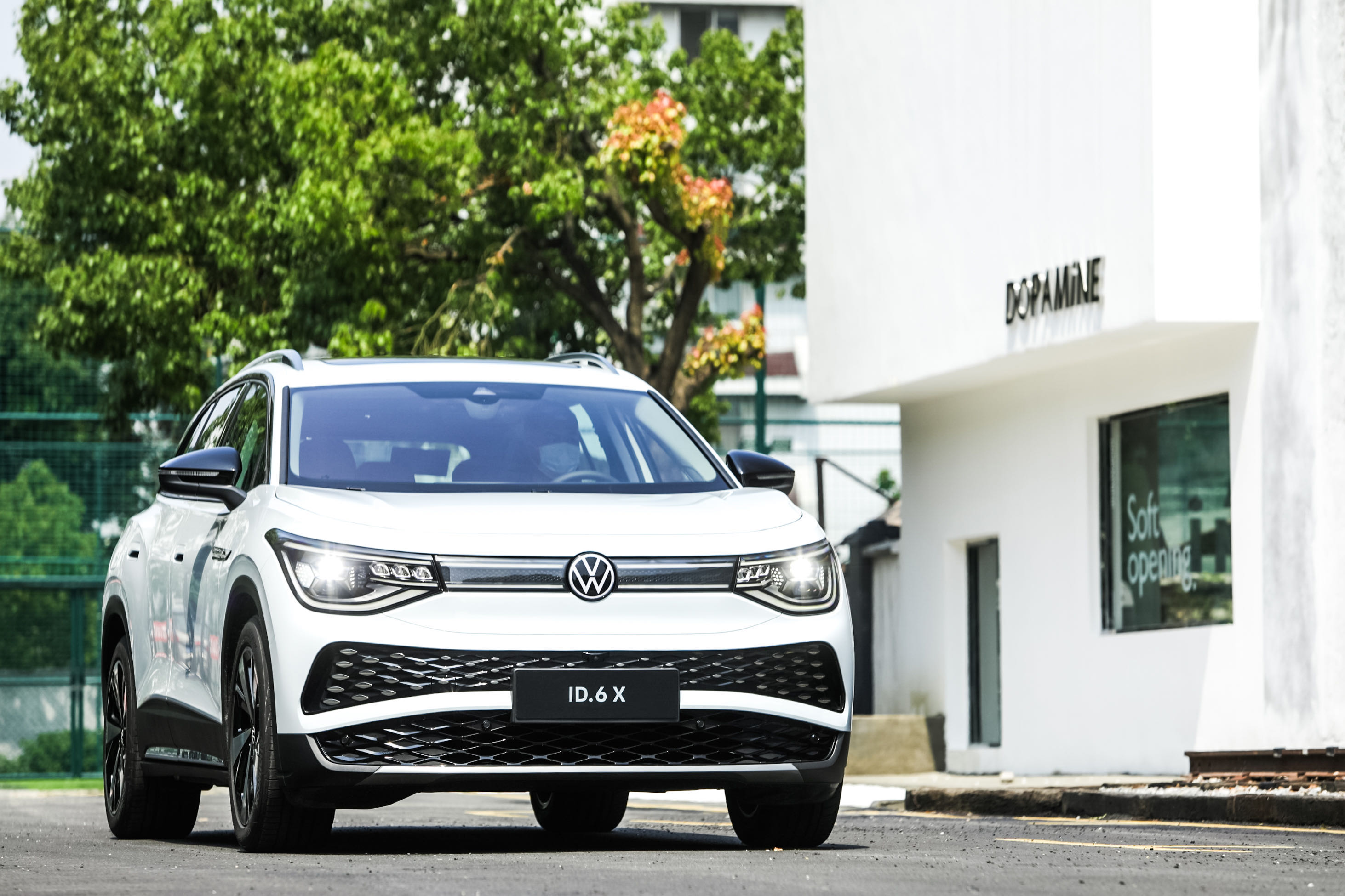 上汽大众官网:id.6 x到底如何 看看媒体大佬们怎么说