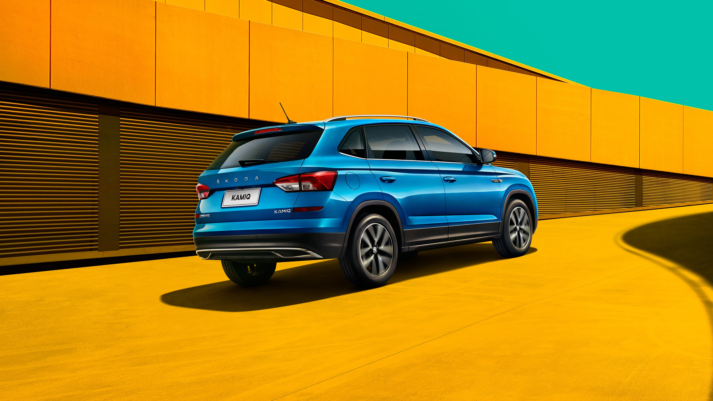 秉承斯柯达suv家族的设计语言,柯米克运用水晶切割设计,既有硬朗大气