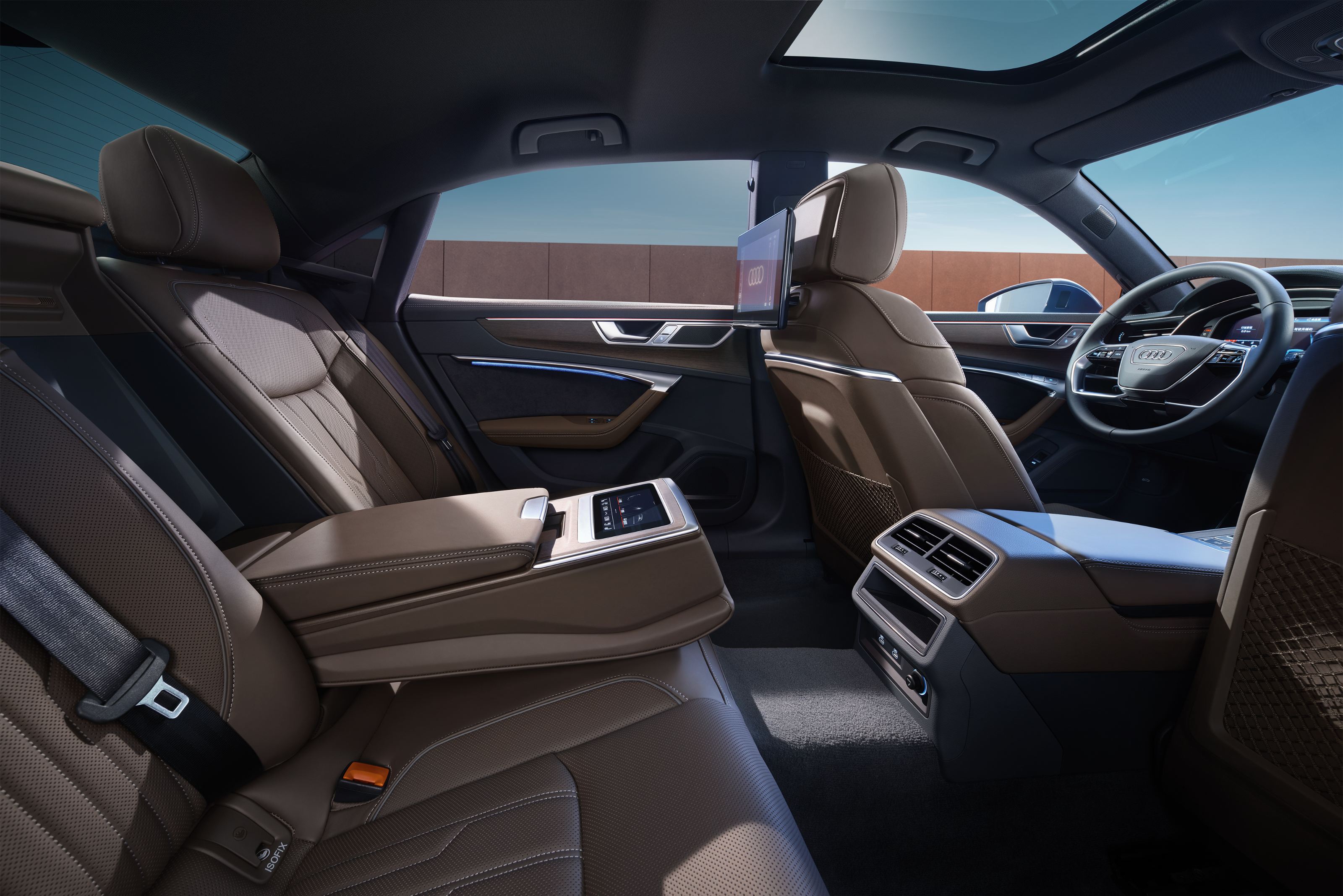 上汽大众官网:全新奥迪a7l荣膺2021欧亚经济论坛官方指定贵宾用车