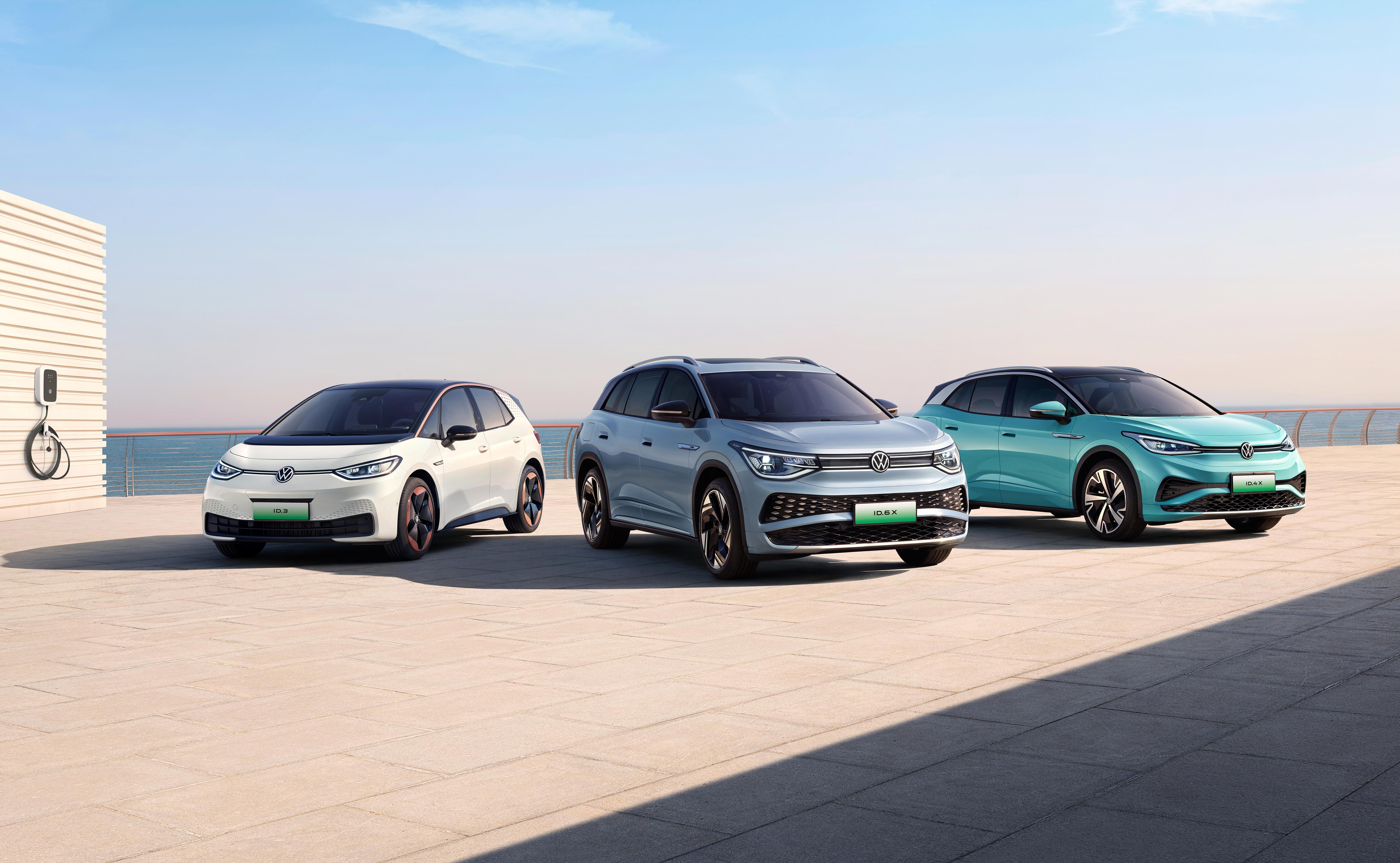 大众首款纯电动汽车ID.4在中国亮相，续航里程达550公里，价格不到25万-足够资源