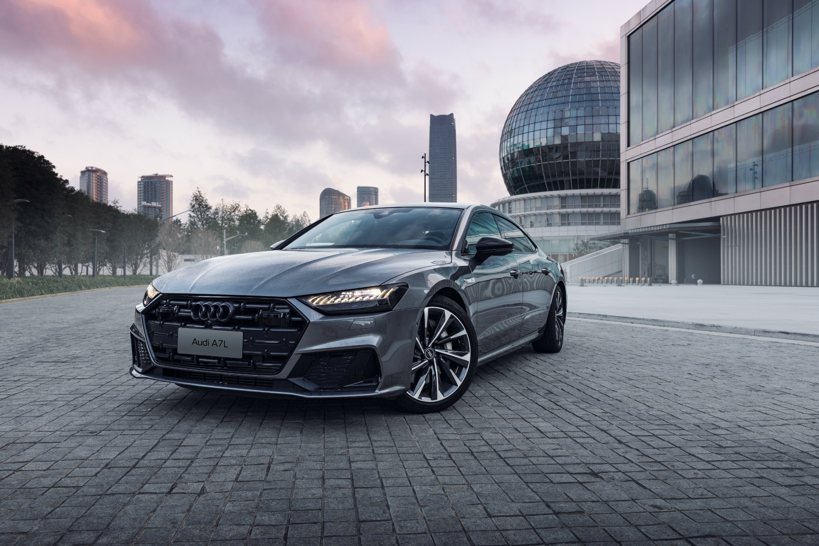 性能豪华风潮起,奥迪a7l为新一代菁英而来